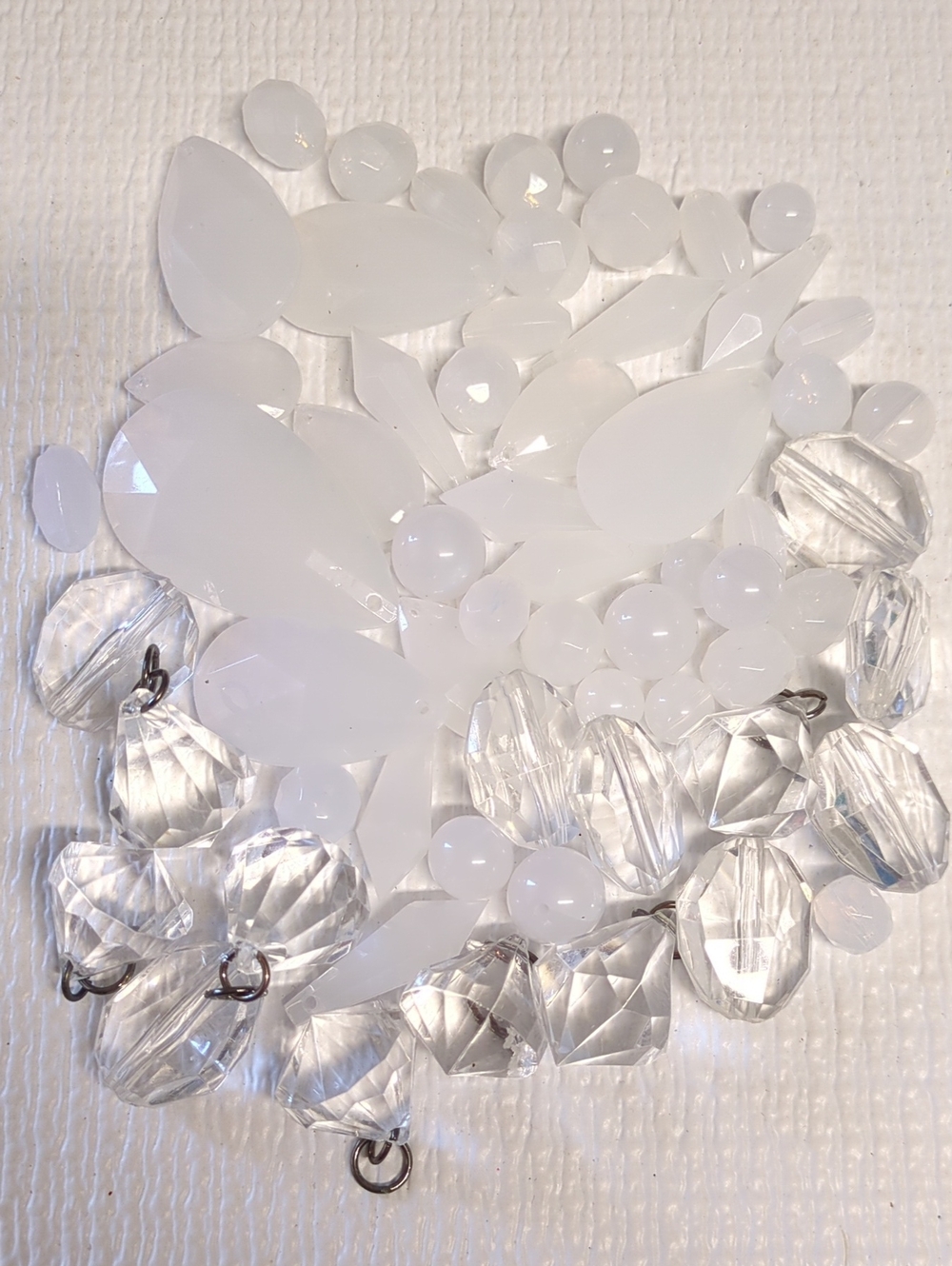 ☀️R66 White and Clear Acrylic Crystal-like Bead Mix - Faceted Drops & Rounds
